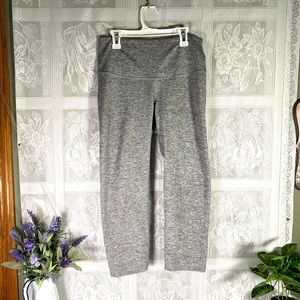 Old Navy women’s high waisted cropped leggings